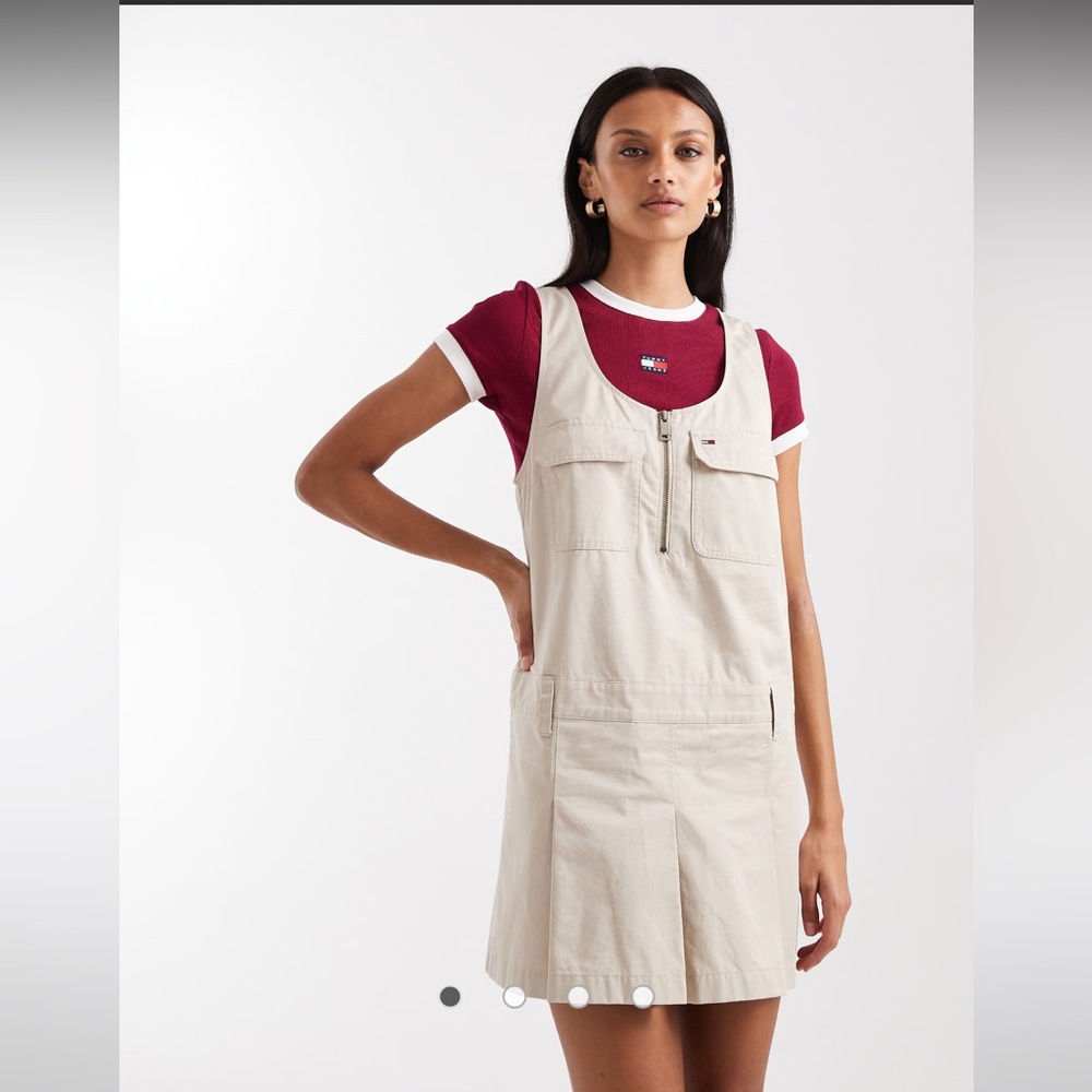 TOMMY HILFIGER | Tommy Jeans pinafore pleated mini dress in beige, size small
